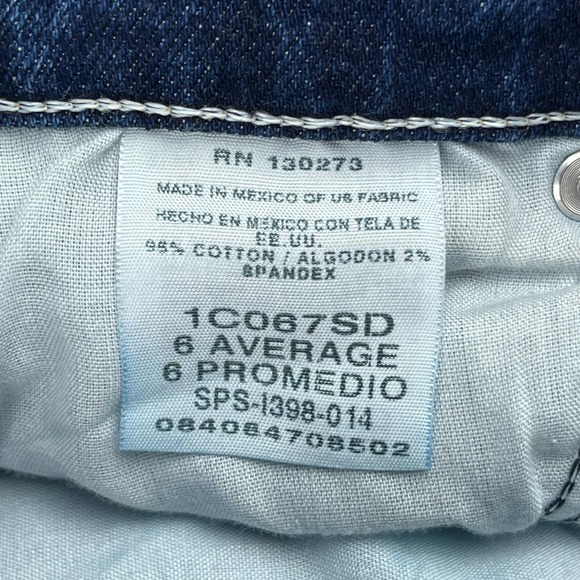 CHIC Women's Blue High Rise Medium Wash Denim Mom Straight Leg Jeans - Picture 9 of 14